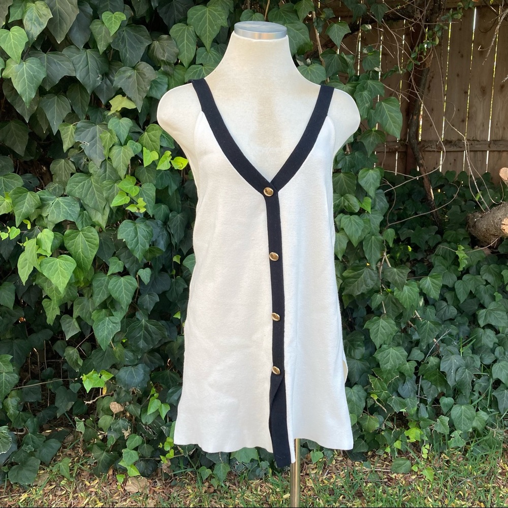 Zara white v-neck sweater long tank style